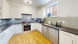 Large Ensuite