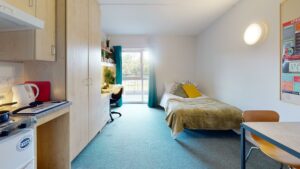 Large Ensuite Studio