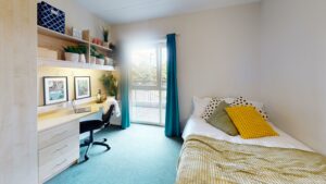 Large Ensuite Studio